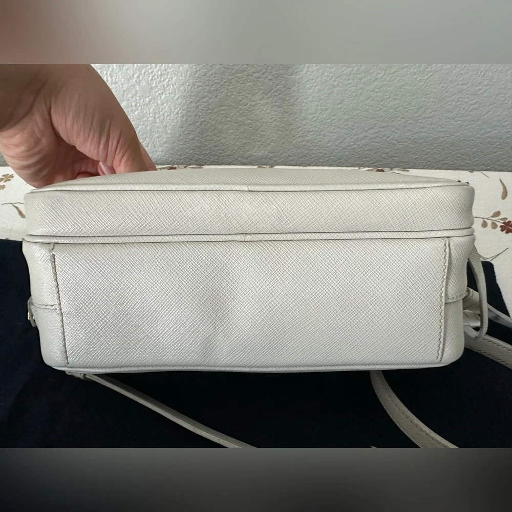 Prada camera bag - Picture 5 of 14